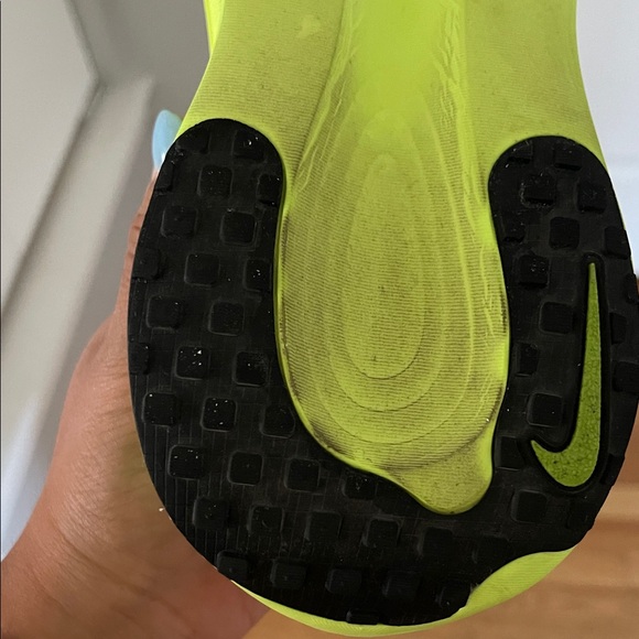 Nike Vomero 18’s - Picture 6 of 8